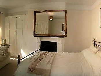 Hotel Shutta House