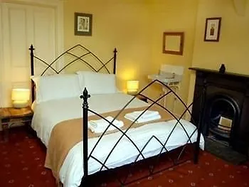 Shutta House Hotel